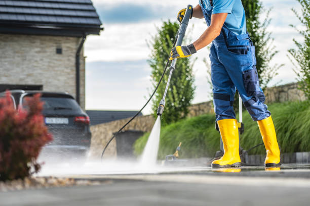 Best Driveway Pressure Washing  in Fayette, MO